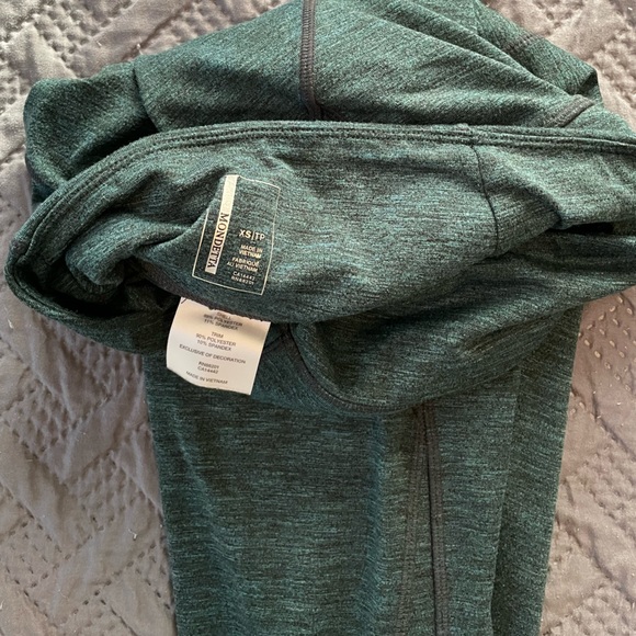 Green pattern leggings - Picture 2 of 3